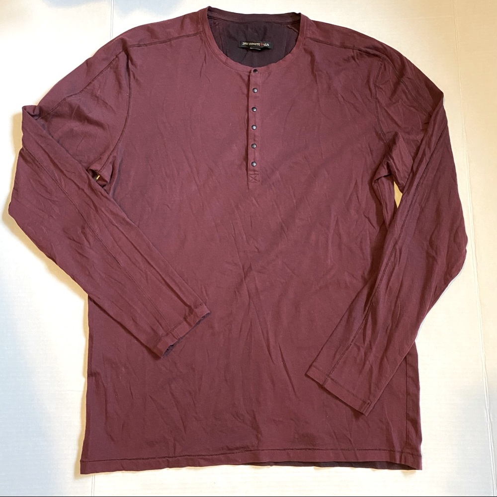 John Varvatos men’s crew neck 6 button snap Henley long sleeve burgundy tshirt L